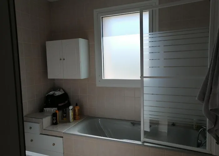 Appartement 6 Couchages Avec Jardin, Proche Et Centre - Fr-1-843-35 *