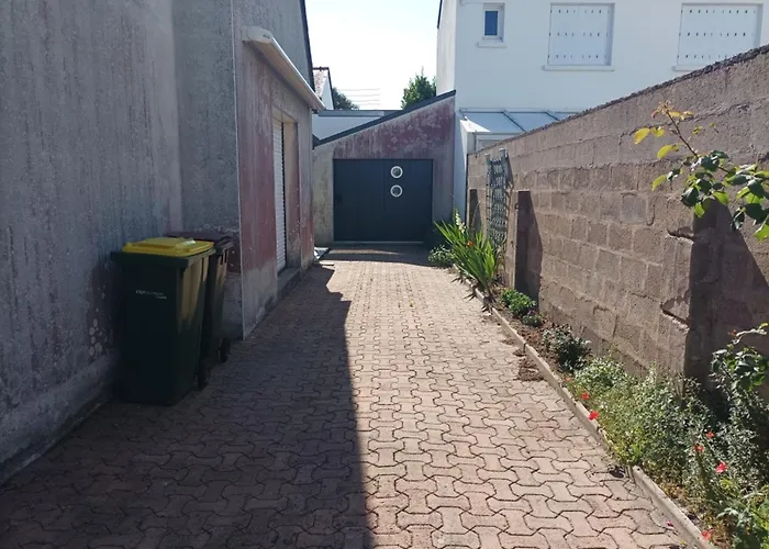 Appartement 6 Couchages Avec Jardin, Proche Et Centre - Fr-1-843-35 *